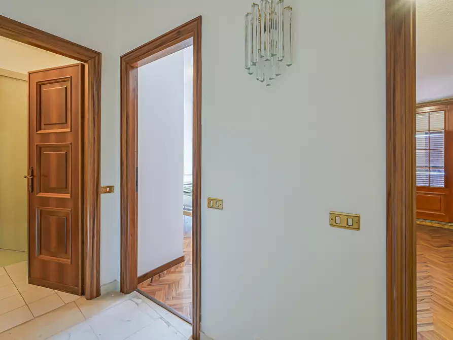 Immagine 12 di Appartamento in vendita  in Via Briniati a Brugnato