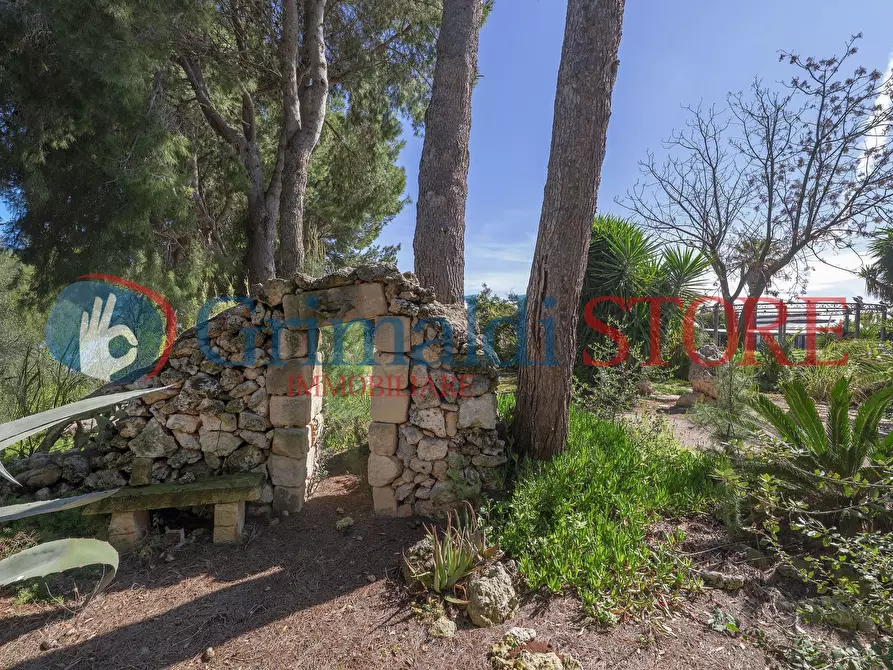 Immagine 38 di Casa indipendente in vendita  in C.S. Lu Monte 1 a Lizzanello