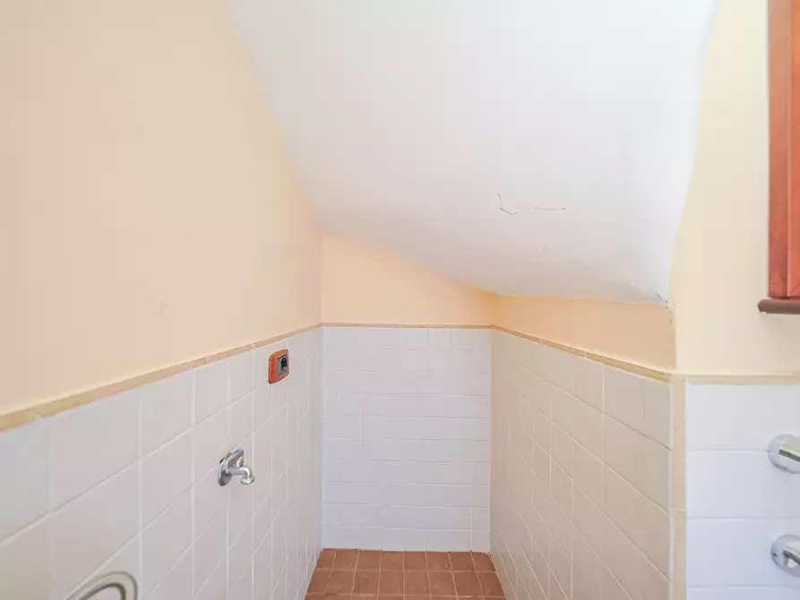 Immagine 13 di Attico in vendita  in Via Marcantonio Colonna 35 a Marino