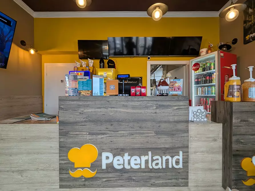 Immagine 3 di Attività commerciale in vendita  in Viale Giacomo Matteotti 117 a Nettuno