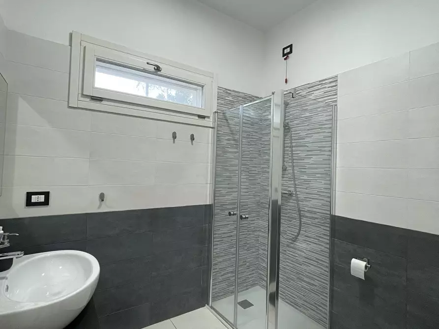 Immagine 14 di Trilocale in vendita  in Via Potenza 19/F a Lecce