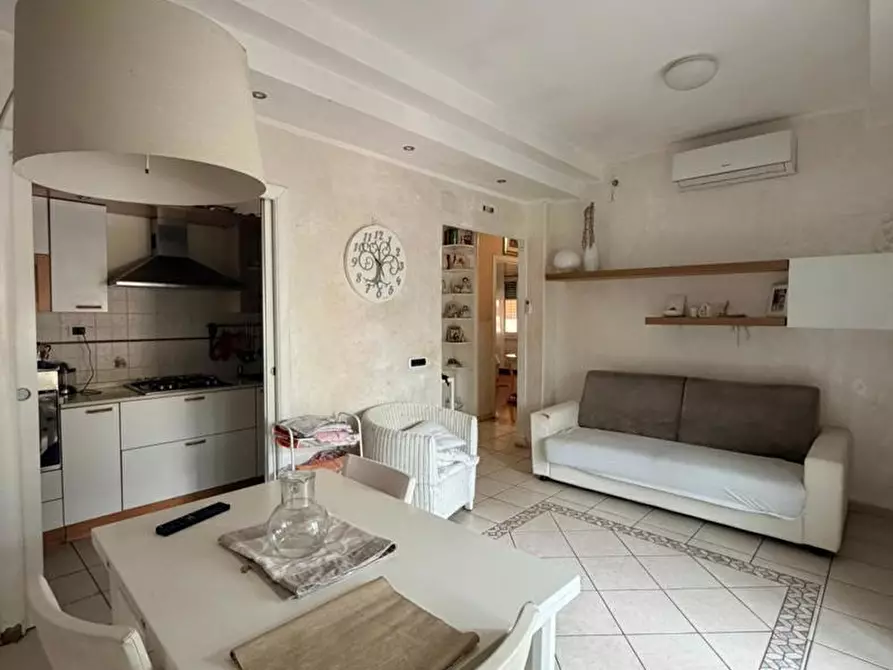 Immagine 3 di Appartamento in vendita  in Via Montello 46 a Aprilia