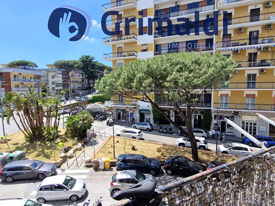 Immagine 8 di Quadrilocale in vendita  in Via Edoardo Nicolardi 2 a Napoli