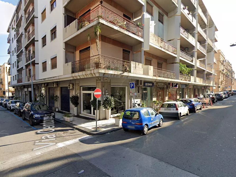 Immagine 1 di Locale commerciale in vendita  in via Nino Bixio 131 a Messina