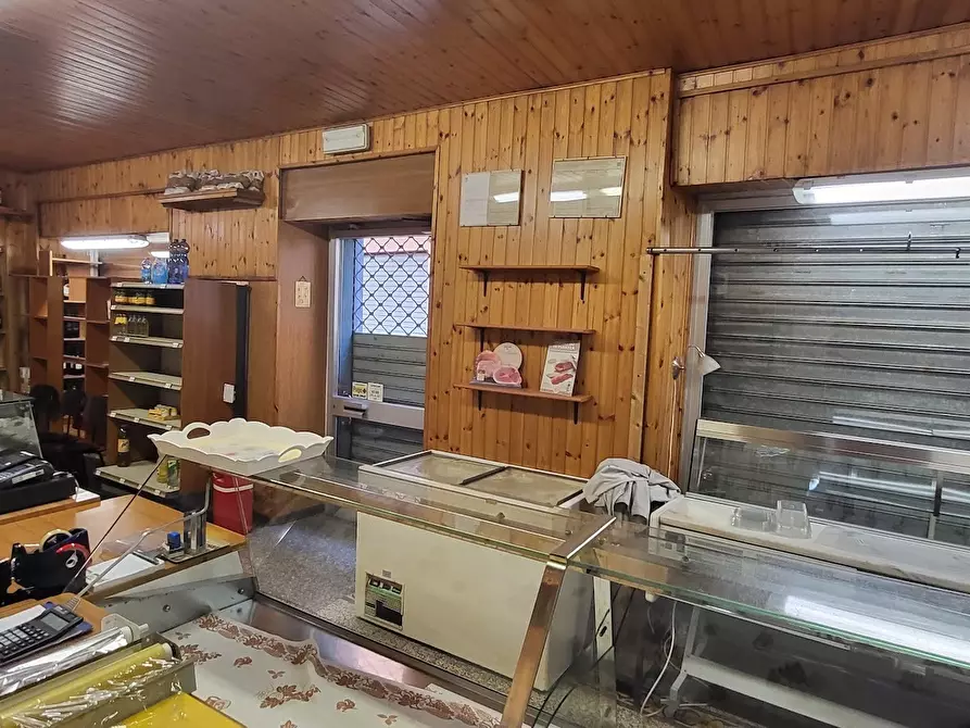 Immagine 11 di Attività artigianale in vendita  in Via Emanuele Foa a Vercelli