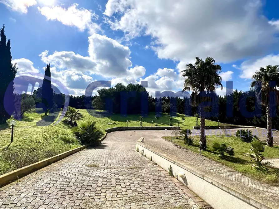 Immagine 29 di Villa in vendita  in Strada I Nucleo Erchie Piccola 10 a Lizzanello