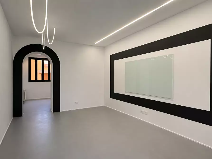 Immagine 7 di Showroom in vendita  in Via Giovanni Antonio Amadeo 85 a Milano