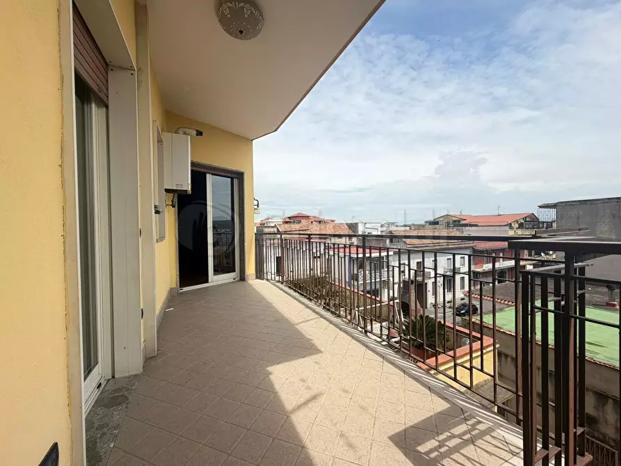 Immagine 1 di Quadrilocale in vendita  a Giugliano In Campania