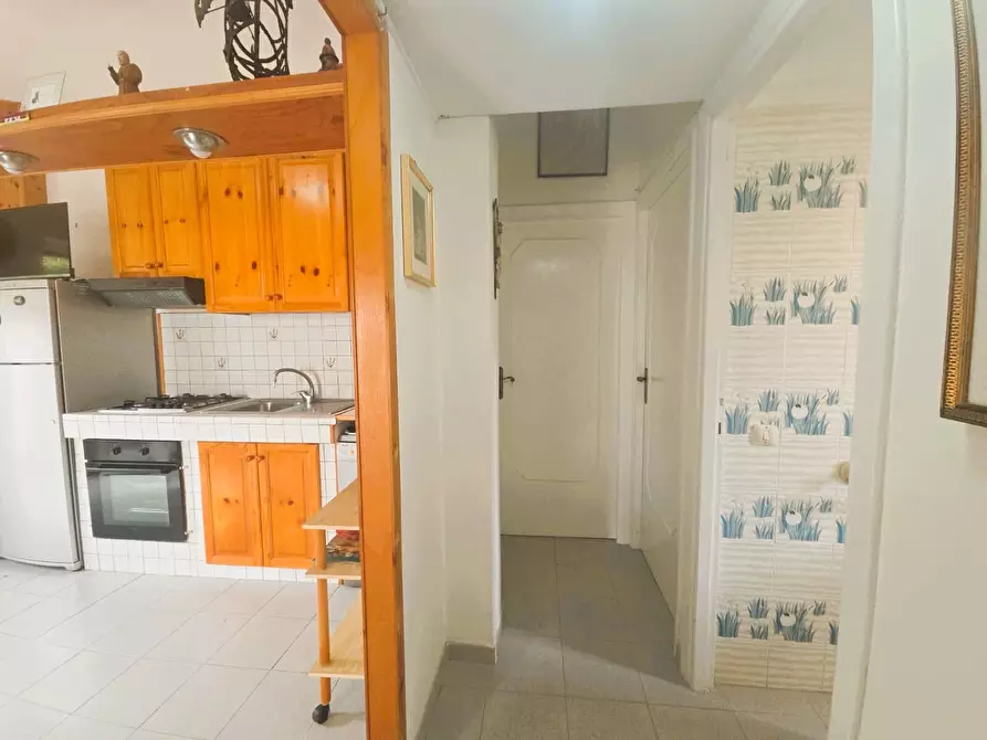 Immagine 14 di Quadrilocale in vendita  in Via dei Delfini 102 a Ardea