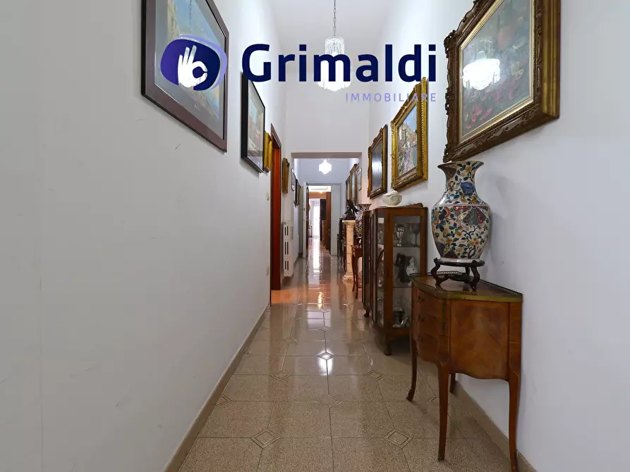 Immagine 14 di Quadrilocale in vendita  in Via Chiatamone a Napoli