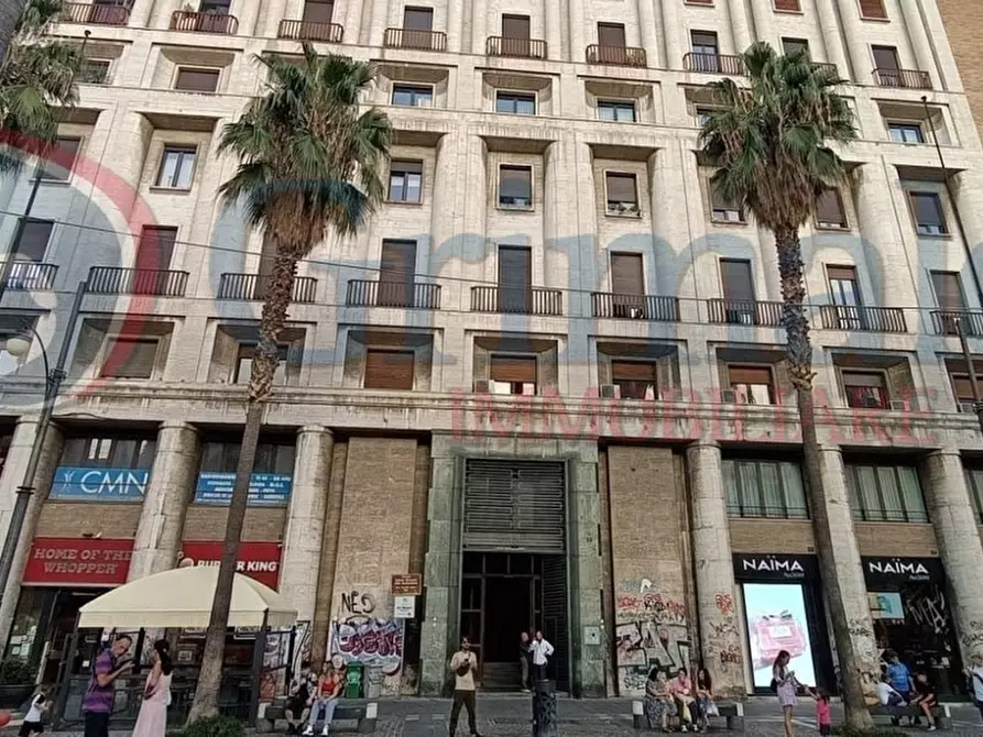Immagine 1 di Magazzino in vendita  in Piazza Carita 32 a Napoli