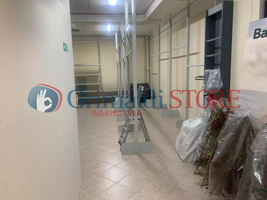 Immagine 29 di Locale commerciale in vendita  in Via Pacinotti 19 a Campi Salentina