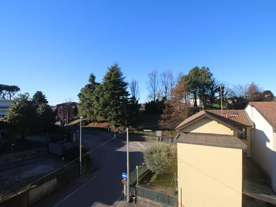 Immagine 15 di Trilocale in vendita  a Grandate