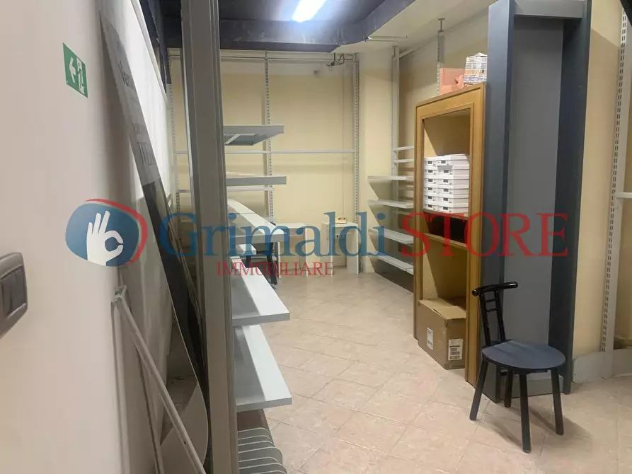 Immagine 10 di Locale commerciale in vendita  in Via Pacinotti 19 a Campi Salentina