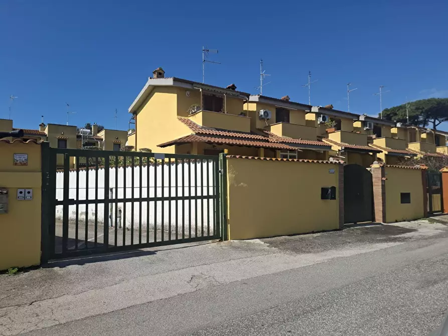 Immagine 14 di Villetta a schiera in vendita  in Via degli Olmi a Anzio