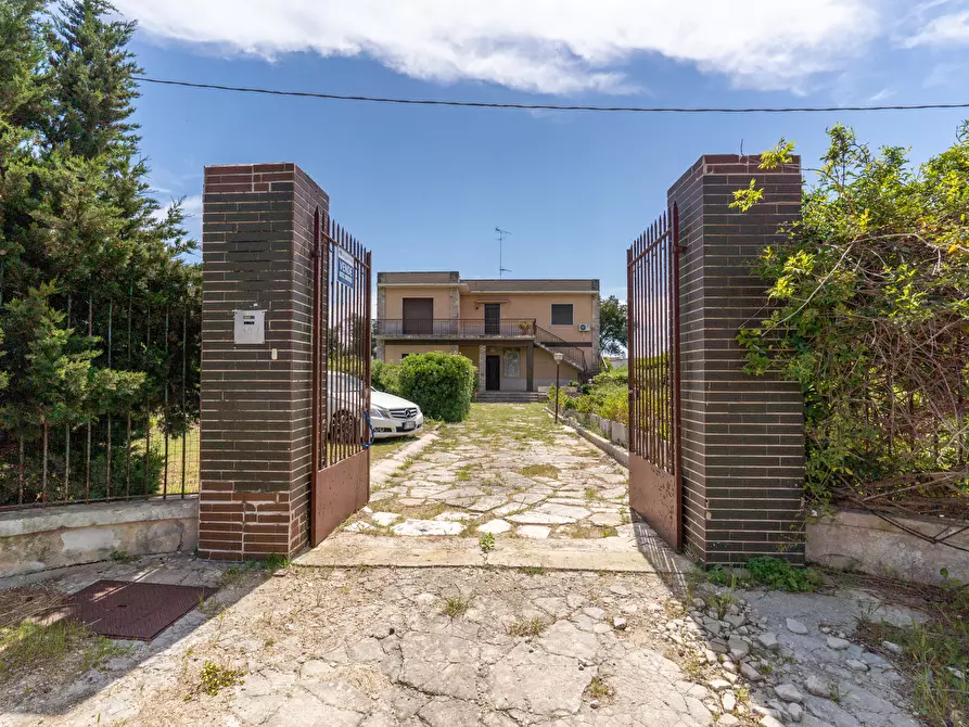 Immagine 1 di Villa in vendita  in Via Camaiore 2 a Lecce