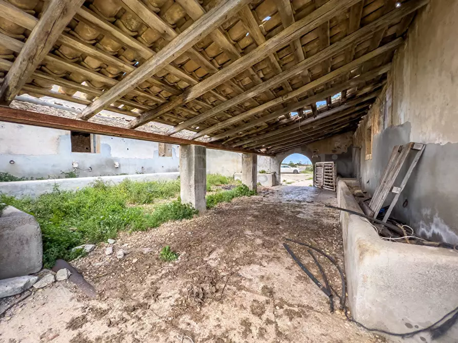 Immagine 9 di Villa in vendita  in VIA MALLIA 47 a Siracusa