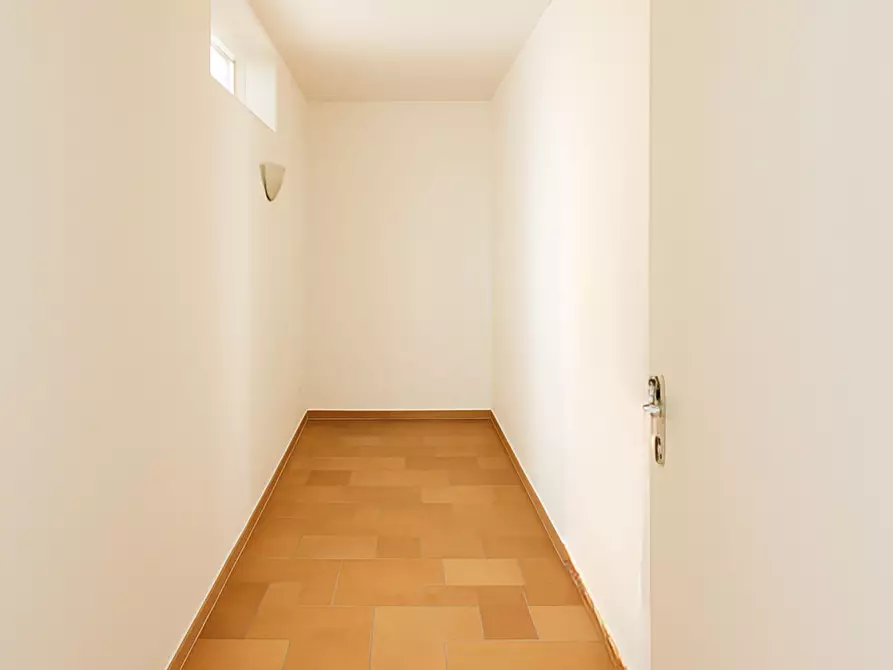 Immagine 11 di Locale commerciale in affitto  in Via dei Palumbo 43 a Lecce