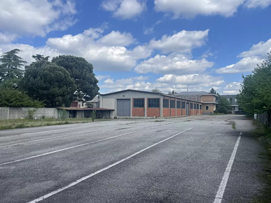 Immagine 8 di Attività artigianale in vendita  in Viale dell'Unione Europea 36 a Gallarate