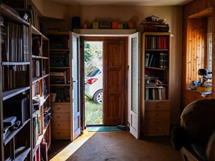 Immagine 27 di Villa in vendita  in via Scalini 38 a Brunate