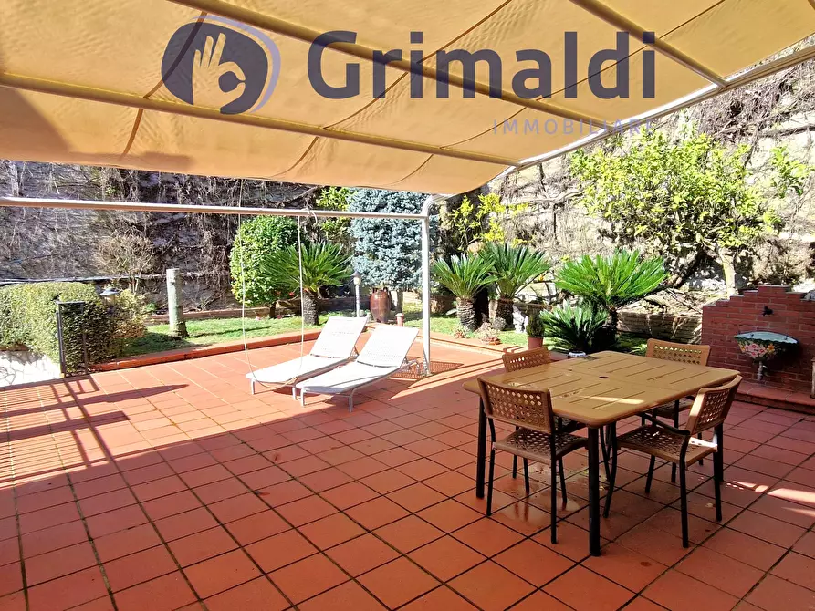 Immagine 3 di Villa in vendita  in Via Comunale Guantai Ad Orsolone 177 a Napoli