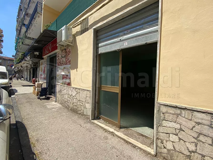 Immagine 4 di Locale commerciale in affitto  a Giugliano In Campania
