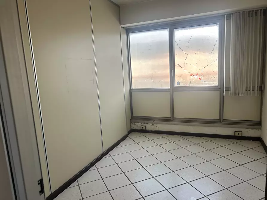 Immagine 7 di Ufficio in vendita  in via delle Arene 234 a Terracina