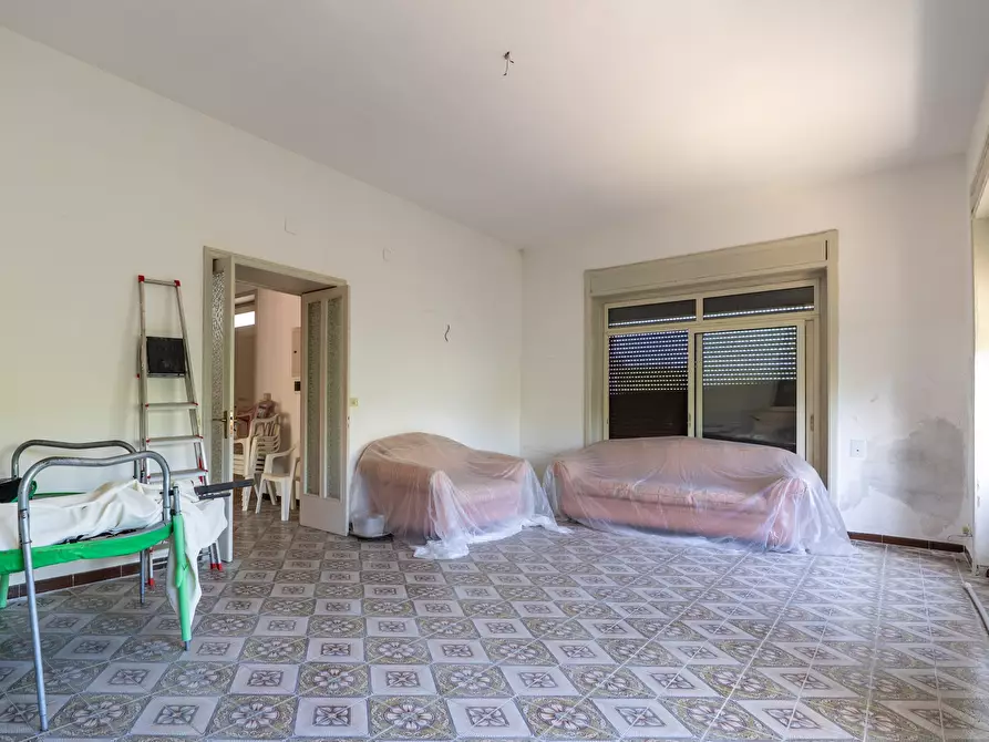 Immagine 39 di Villa in vendita  in Via Camaiore 2 a Lecce