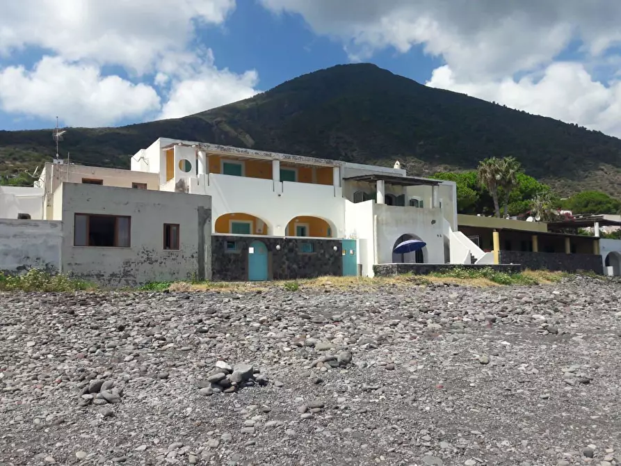 Immagine 3 di Casa indipendente in vendita  in via Umberto I 1 a Santa Marina Salina