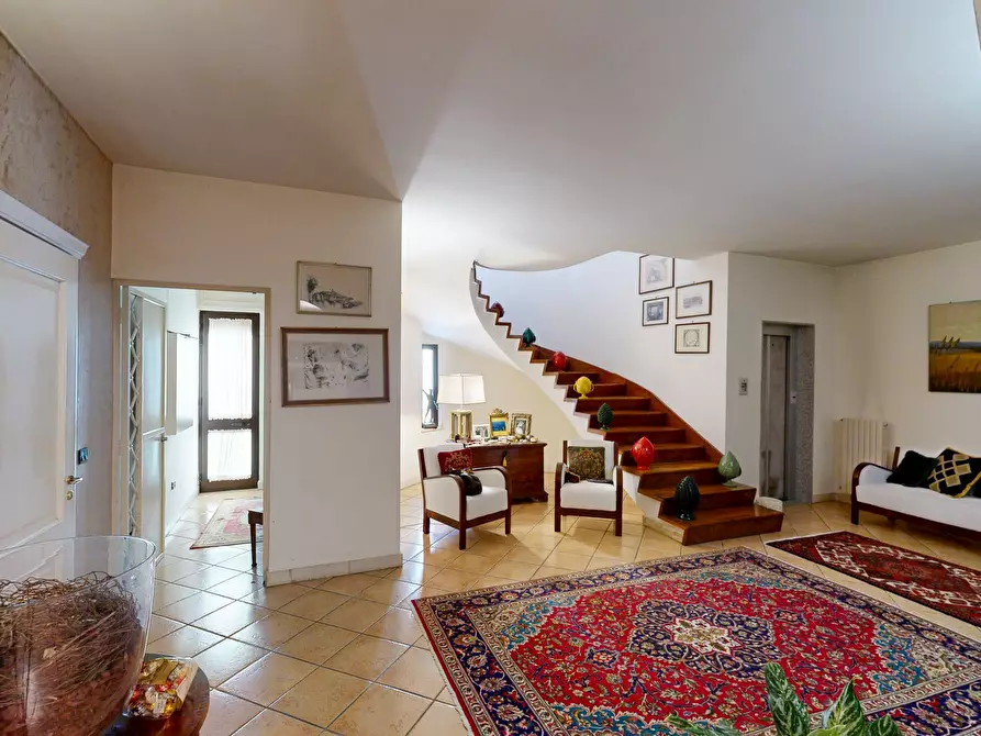 Immagine 24 di Villa in vendita  in Via Venosa 5 a Lecce