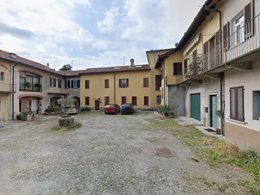 Immagine 4 di Appartamento in vendita  in Via Carlo Bianchi 11 a Inverigo