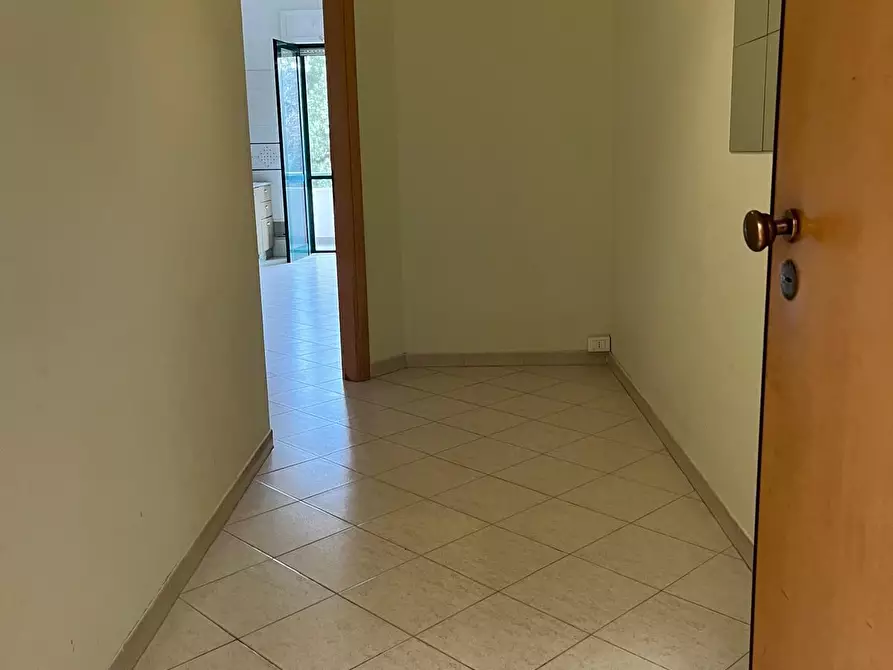 Immagine 2 di Bilocale in vendita  in Via Alcide De Gasperi 131 a Monteroni Di Lecce