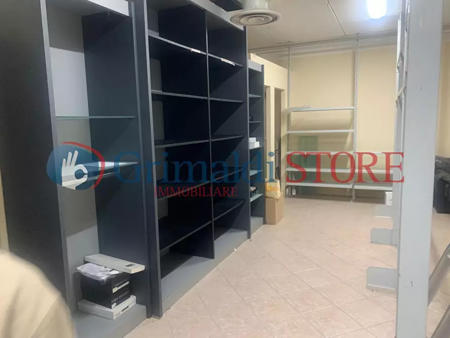 Immagine 16 di Locale commerciale in vendita  in Via Pacinotti 19 a Campi Salentina