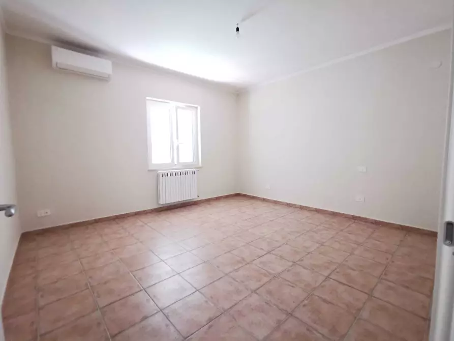 Immagine 25 di Villa in affitto  in Via Madonna del Pantano 40 a Giugliano In Campania