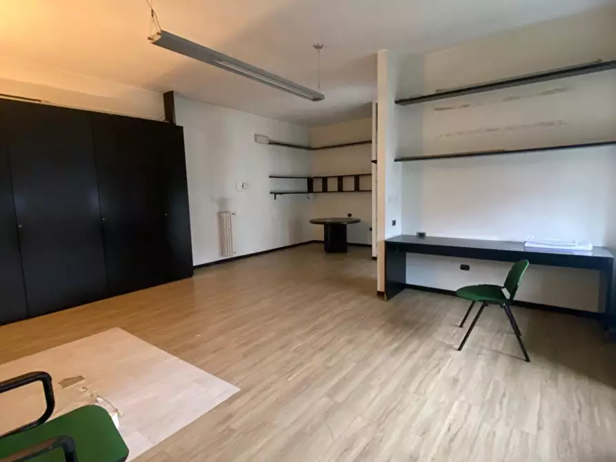 Immagine 16 di Ufficio in vendita  in Viale Paolo Onorato Vigliani 13 a Milano