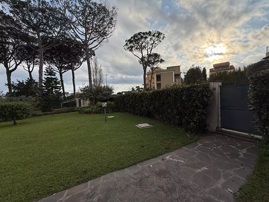 Immagine 31 di Quadrilocale in vendita  in Via Circeo 6 a Anzio