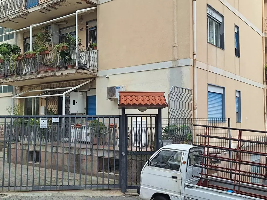 Immagine 29 di Quadrilocale in vendita  in Via dei Fiori 1 a Messina