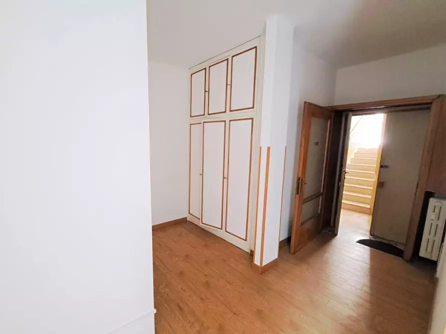 Immagine 2 di Ufficio in affitto  a Vercelli