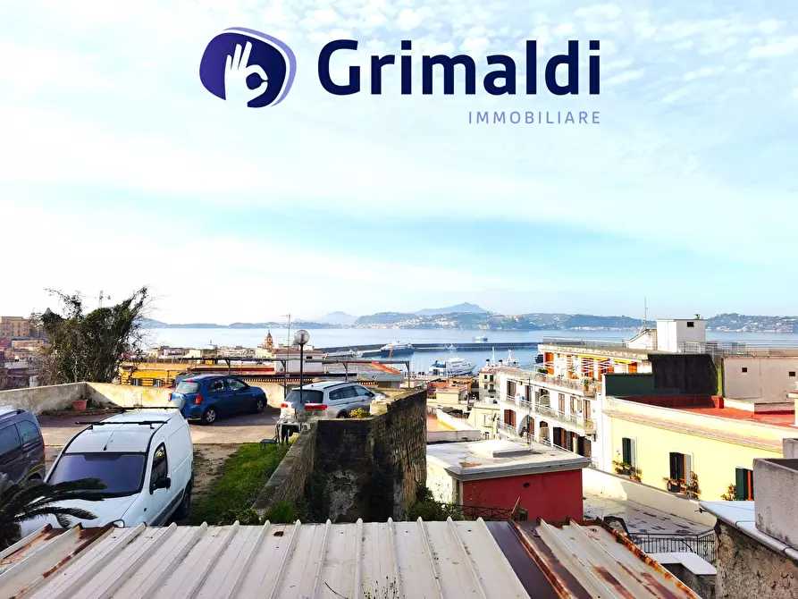 Immagine 10 di Bilocale in vendita  a Pozzuoli