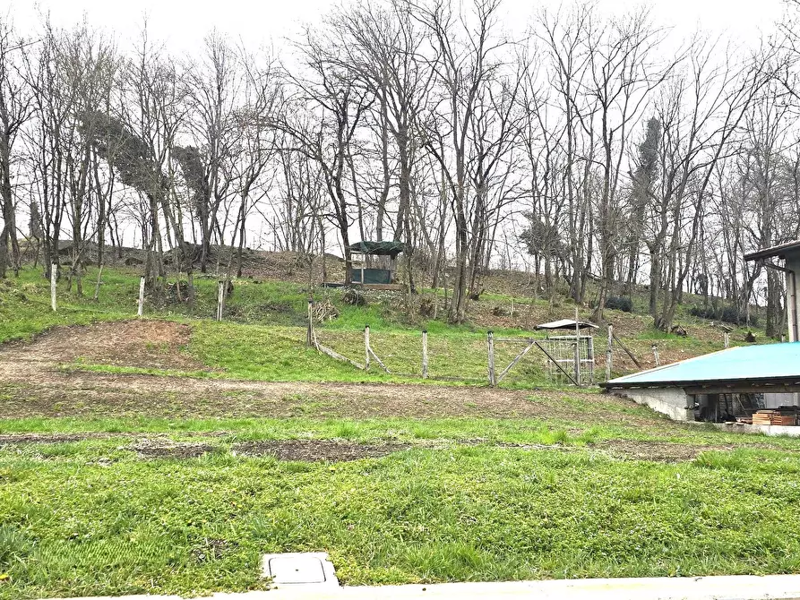 Immagine 16 di Rustico / casale in vendita  in Via C. Battisti 4 a Merone