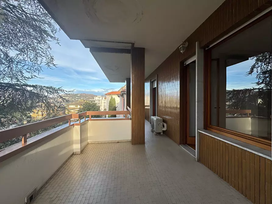 Immagine 14 di Quadrilocale in affitto  in Via Enrico Musa 4 a Como