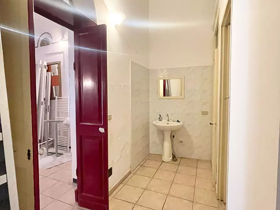 Immagine 13 di Locale commerciale in affitto  in Viale Otranto 48 a Lecce