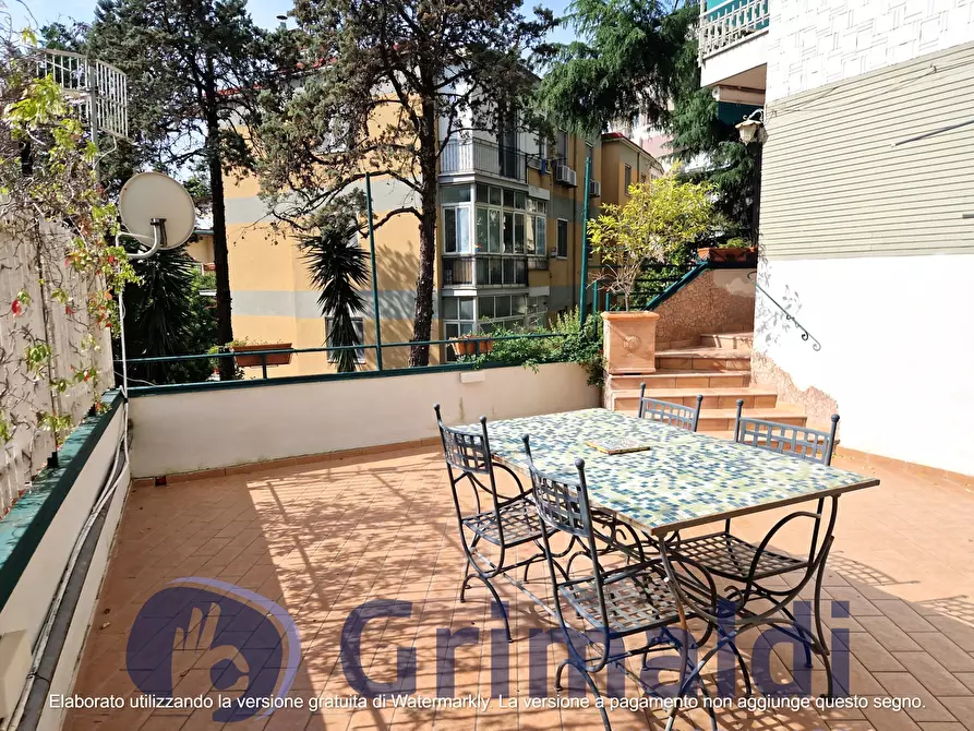 Immagine 14 di Pentalocale in vendita  in Via Pietro Castellino 141 a Napoli