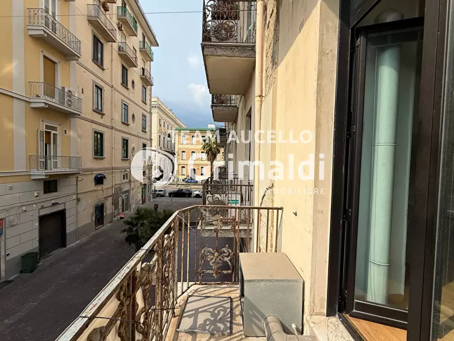 Immagine 8 di Appartamento in vendita  in Corso Giuseppe Garibaldi 167 a Salerno