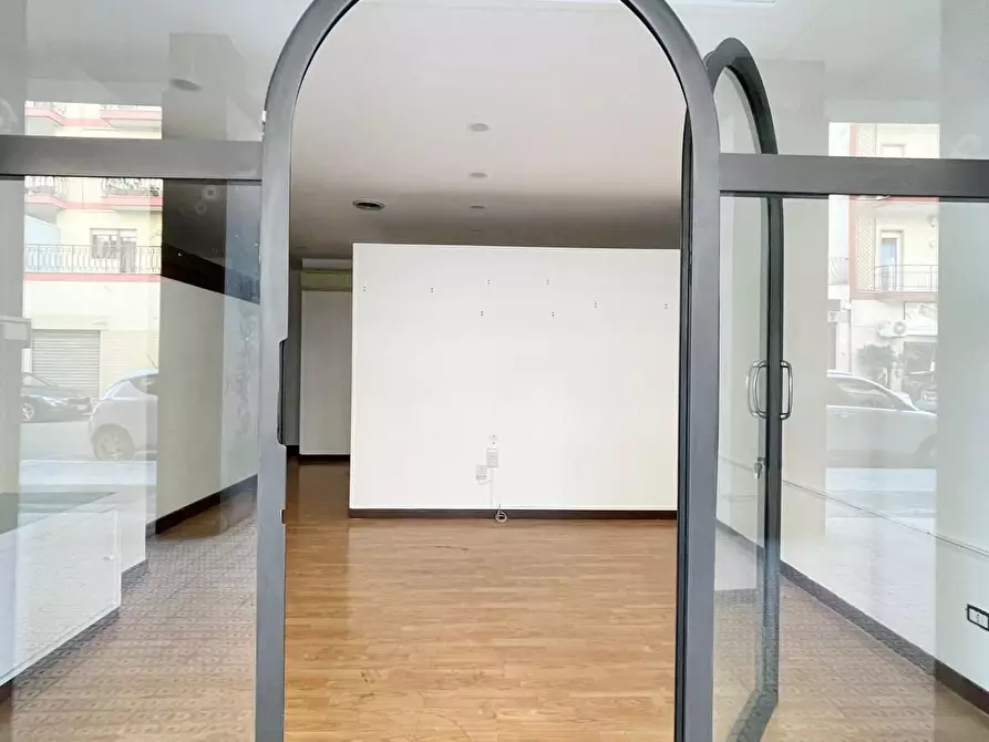 Immagine 2 di Locale commerciale in affitto  in Via G. D'Annunzio 61 a Lecce