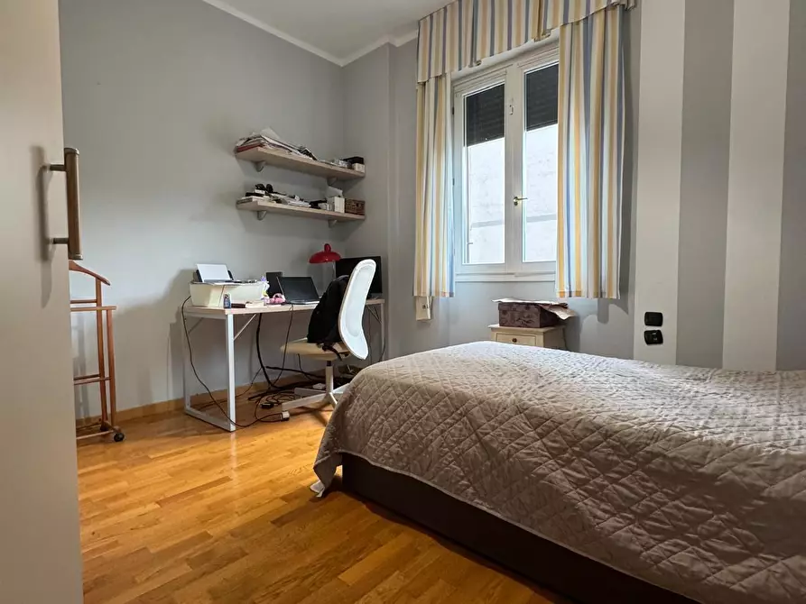 Immagine 13 di Quadrilocale in affitto  in Viale Varese 81 a Como