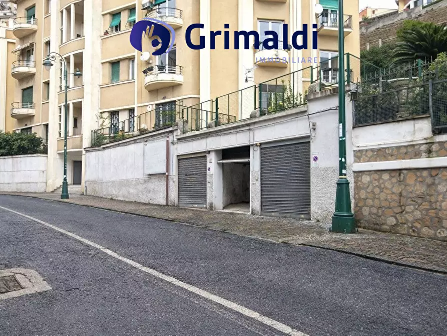 Immagine 7 di Garage in vendita  in Via Torquato Tasso 189 a Napoli