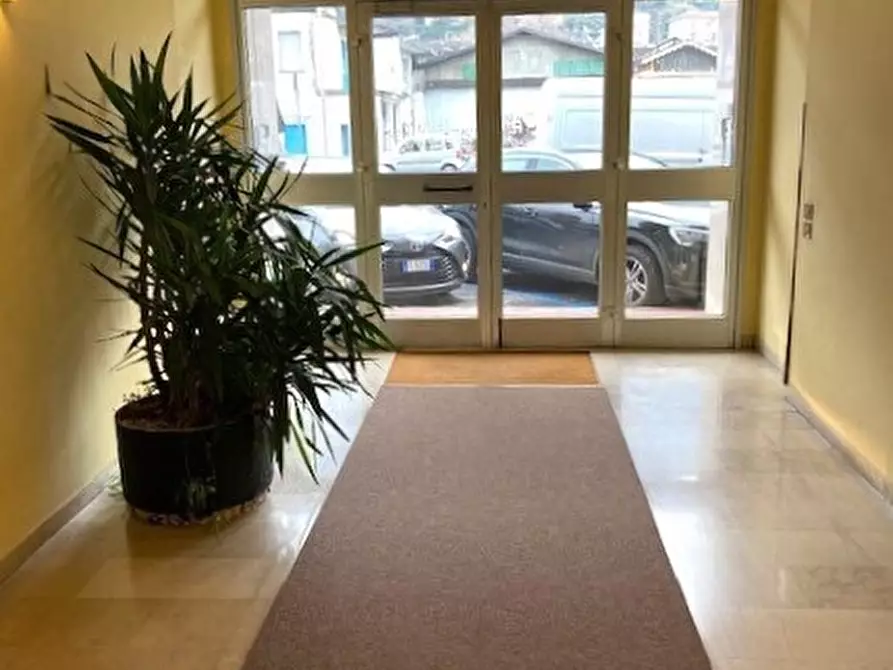 Immagine 3 di Ufficio in vendita  in Viale Innocenzo 19 a Como