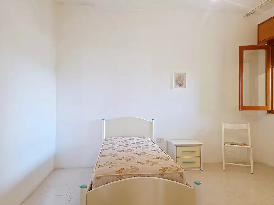 Immagine 27 di Pentalocale in vendita  in Via Fogazzaro Antonio 4 a Erchie