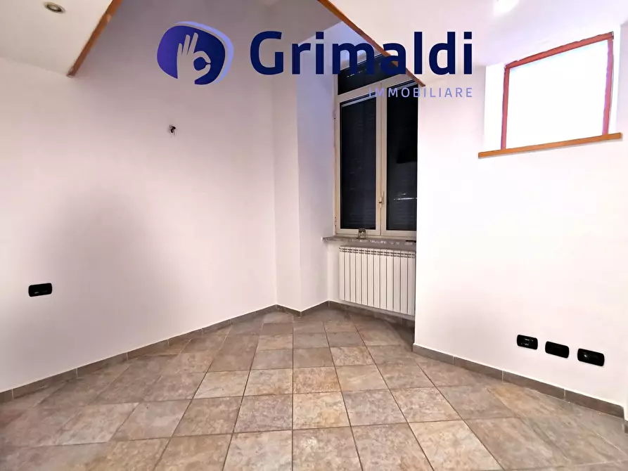 Immagine 12 di Bilocale in vendita  a Pozzuoli